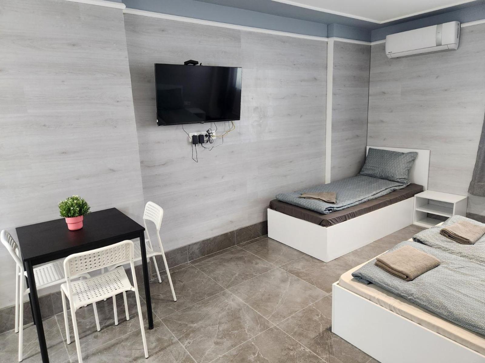 Continental 2 Apartment Sofia
